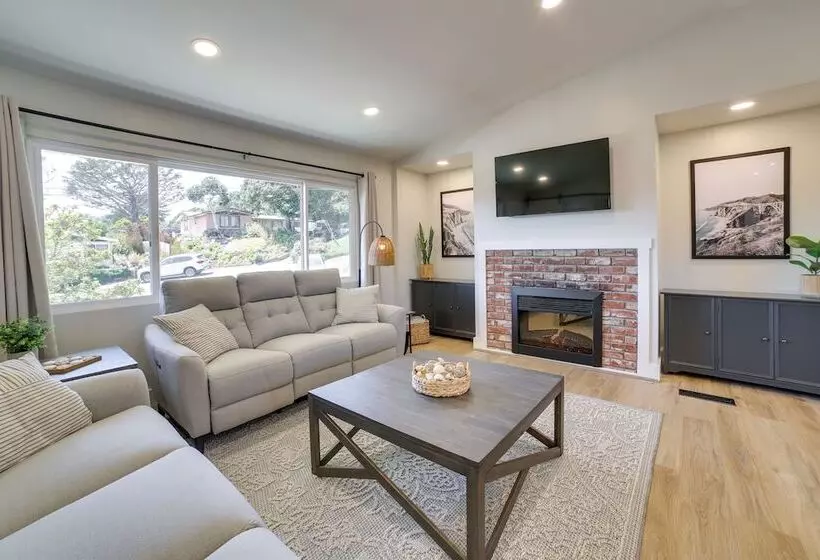 Modern Del Rey Oaks Retreat: 2 Mi To Monterey Bay!