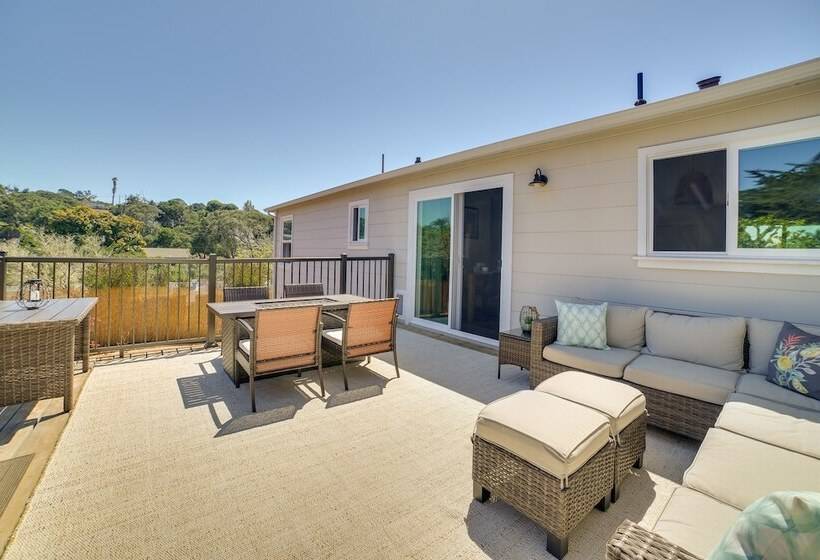 Modern Del Rey Oaks Retreat: 2 Mi To Monterey Bay!