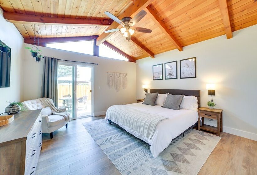 Modern Del Rey Oaks Retreat: 2 Mi To Monterey Bay!