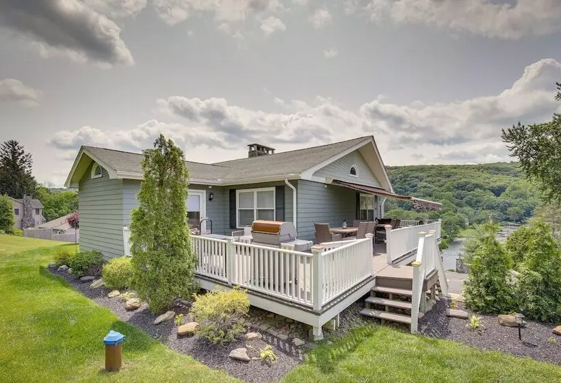 New Fairfield Vacation Rental W/ Lake Views!