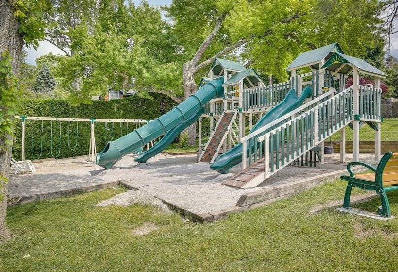 New Fairfield Vacation Rental W/ Lake Views!