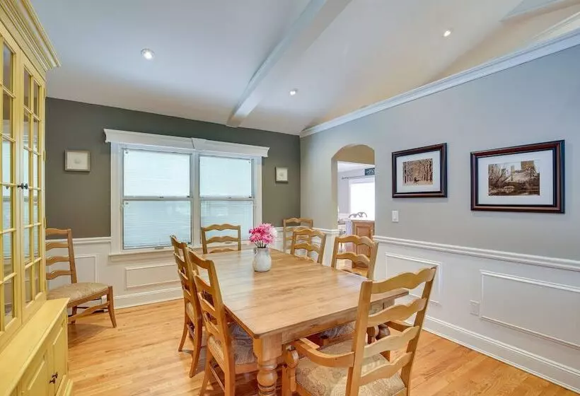 New Fairfield Vacation Rental W/ Lake Views!