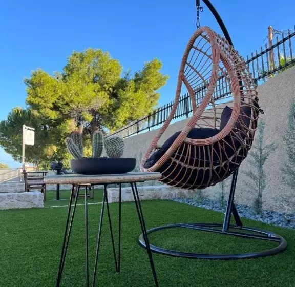 Octavia Comfort Bungalows With Amazing View