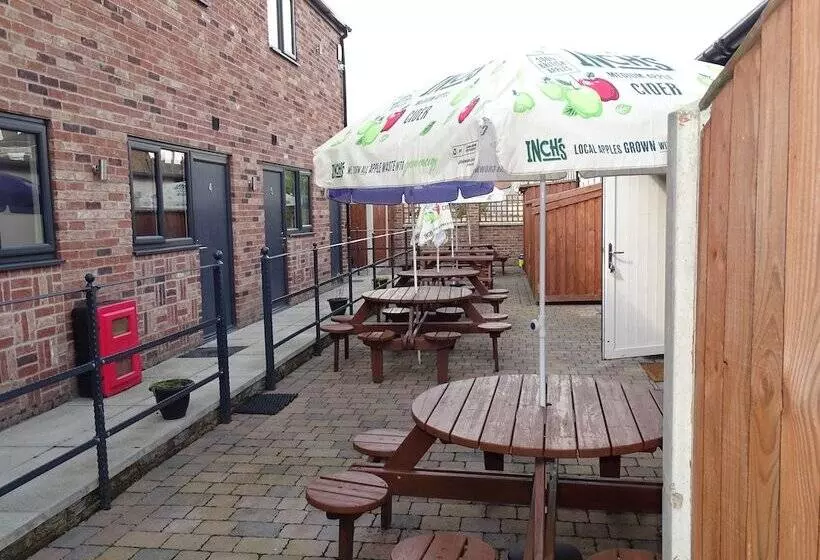 Oddfellows Hotel Bar & Restaurant