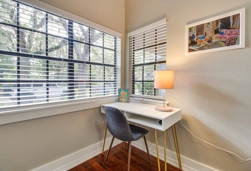 Orlando Golden Girls Retreat: Prime Location!