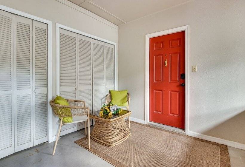 Orlando Golden Girls Retreat: Prime Location!