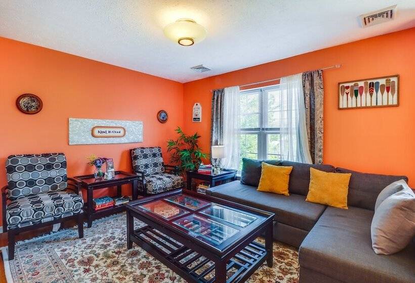 Pennsylvania Escape W/ Hot Tub, Fire Pit & Deck!