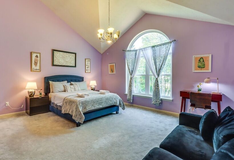 Pennsylvania Escape W/ Hot Tub, Fire Pit & Deck!