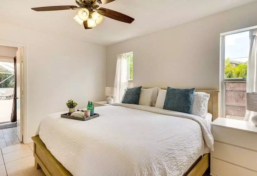 Port St Lucie Oasis W/ Heated Saltwater Pool!