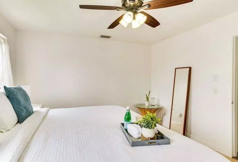 Port St Lucie Oasis W/ Heated Saltwater Pool!