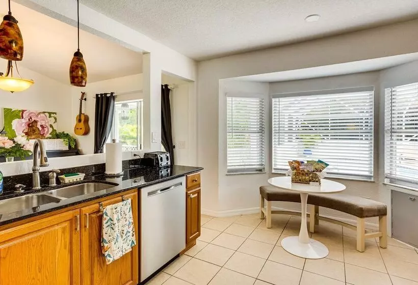 Port St Lucie Oasis W/ Heated Saltwater Pool!