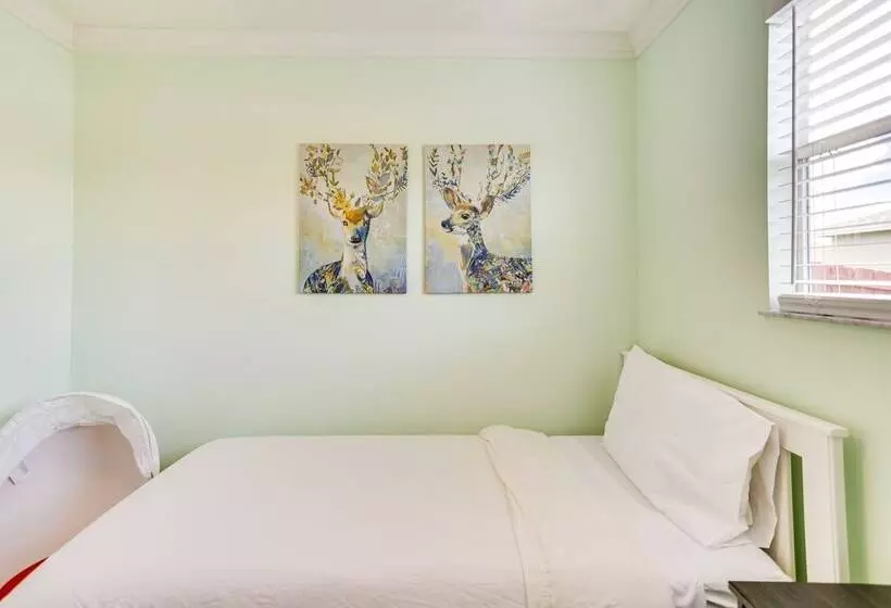 Port St Lucie Oasis W/ Heated Saltwater Pool!