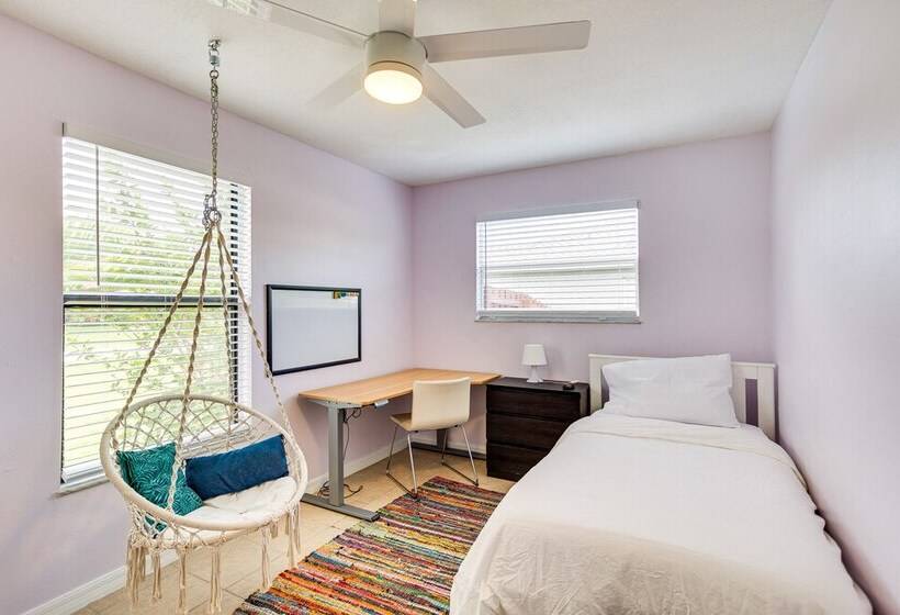 Port St Lucie Oasis W/ Heated Saltwater Pool!