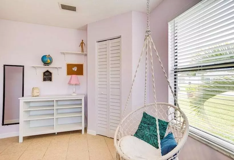 Port St Lucie Oasis W/ Heated Saltwater Pool!