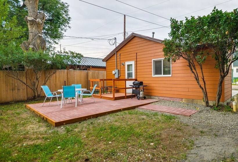 Quaint Cody Cottage W/ Grill: Walk To Downtown!