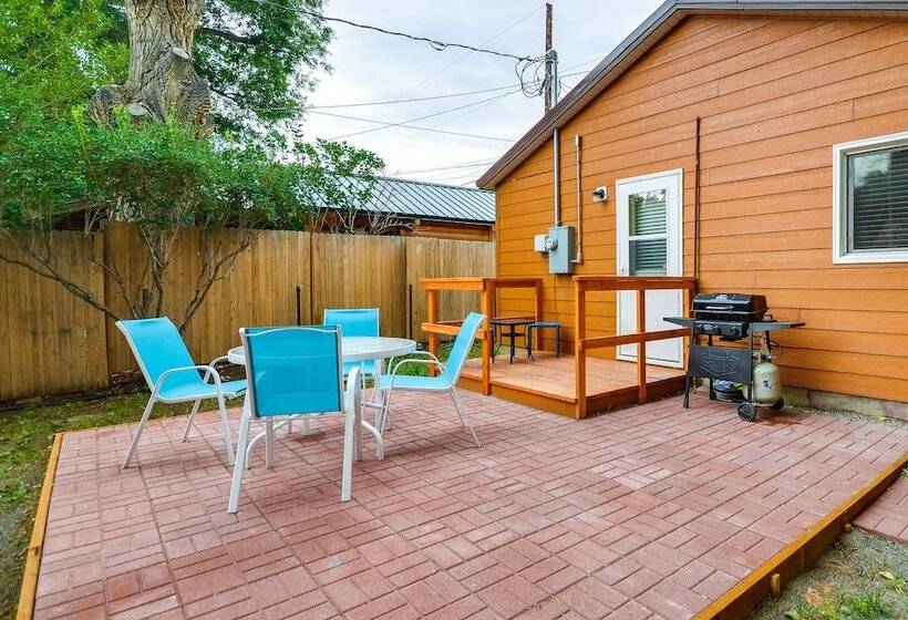 Quaint Cody Cottage W/ Grill: Walk To Downtown!