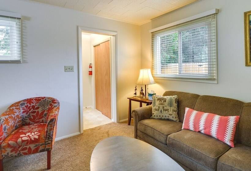 Quaint Cody Cottage W/ Grill: Walk To Downtown!