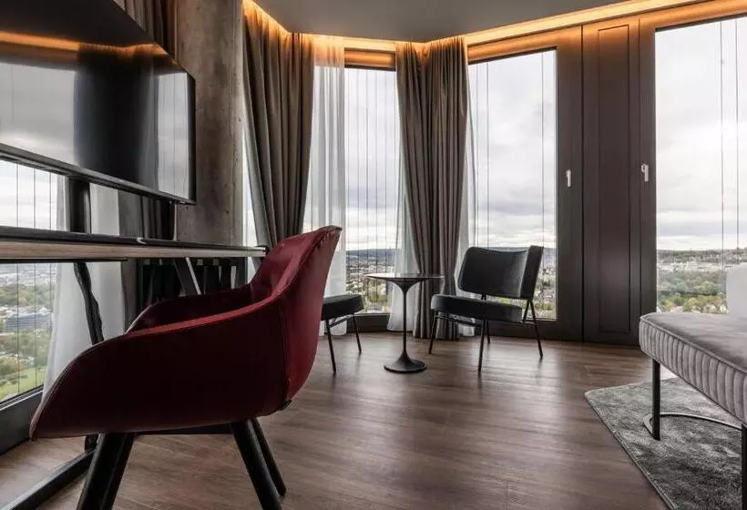 Radisson Blu Hotel At Porsche Design Tower Stuttgart