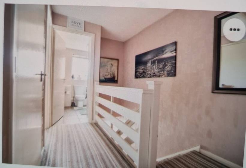 Резиденция 4bed Castle In Medway Free Sports Channel Parking