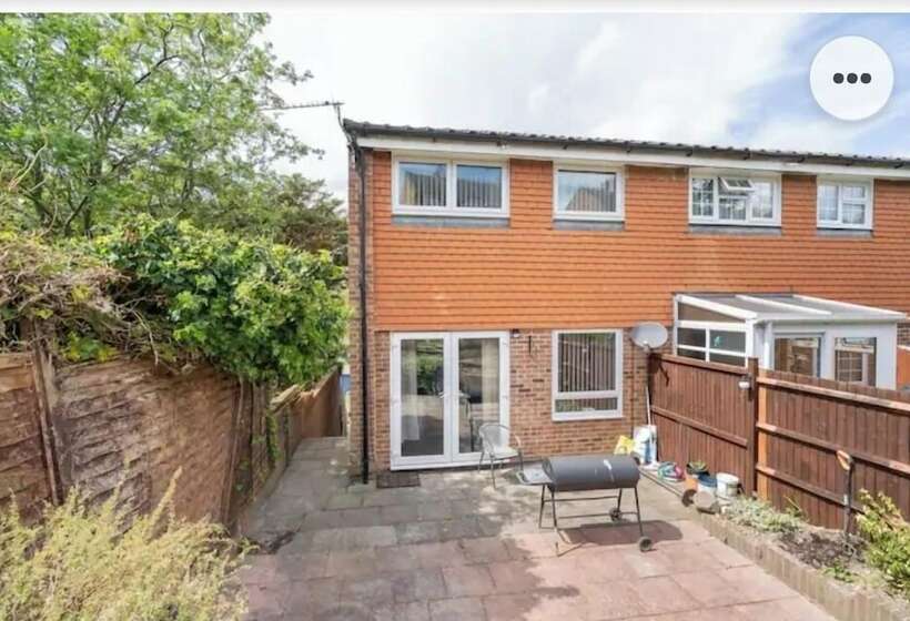 Резиденция 4bed Castle In Medway Free Sports Channel Parking