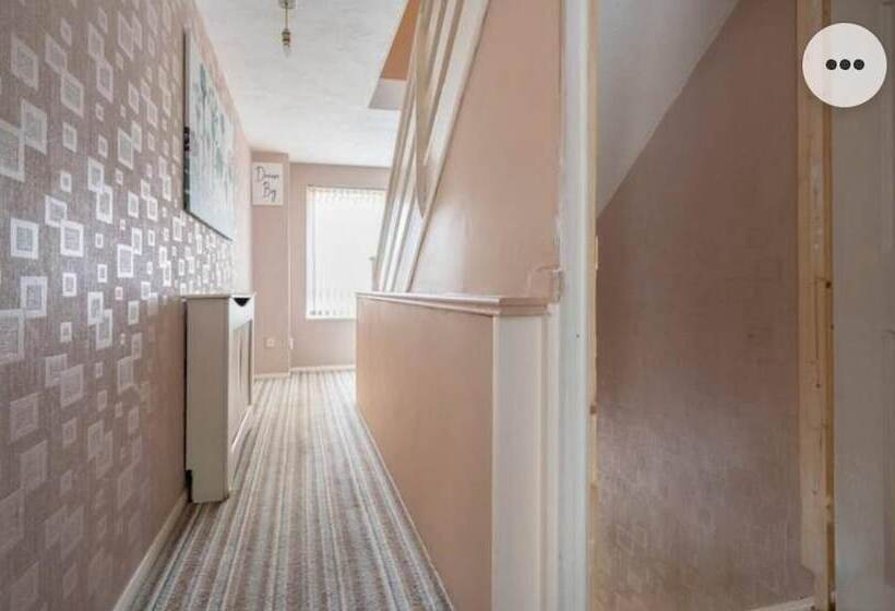 Резиденция 4bed Castle In Medway Free Sports Channel Parking