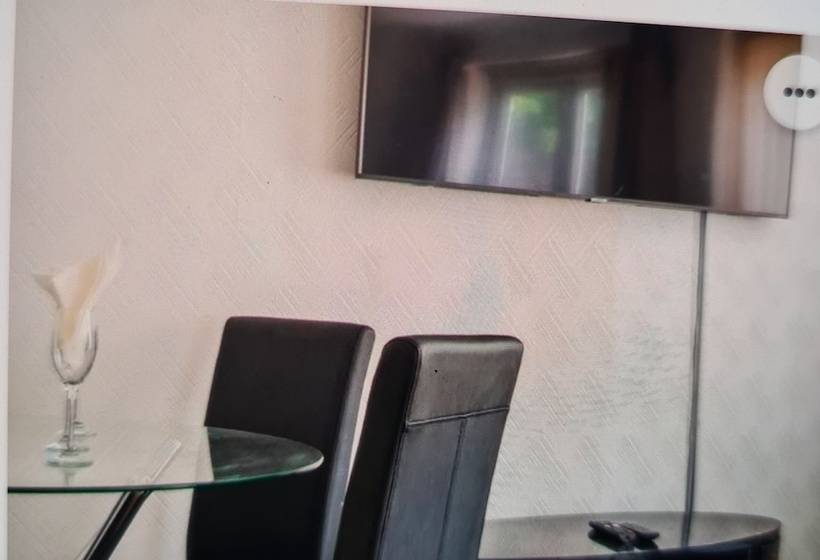 Резиденция 4bed Castle In Medway Free Sports Channel Parking