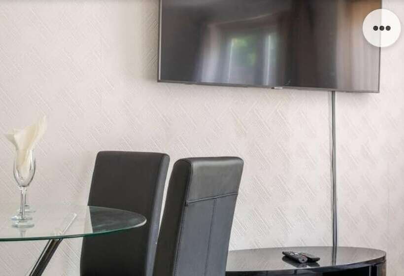 Резиденция 4bed Castle In Medway Free Sports Channel Parking