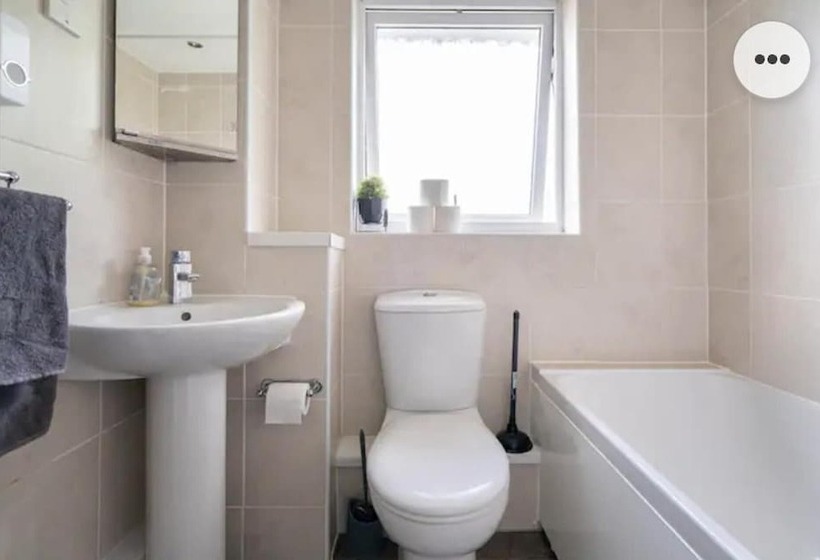 Резиденция 4bed Castle In Medway Free Sports Channel Parking