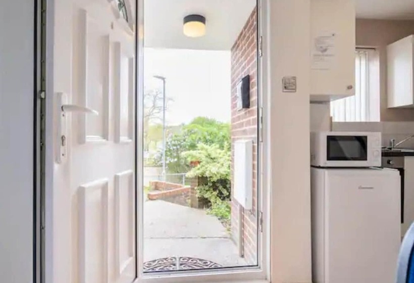 Резиденция 4bed Castle In Medway Free Sports Channel Parking