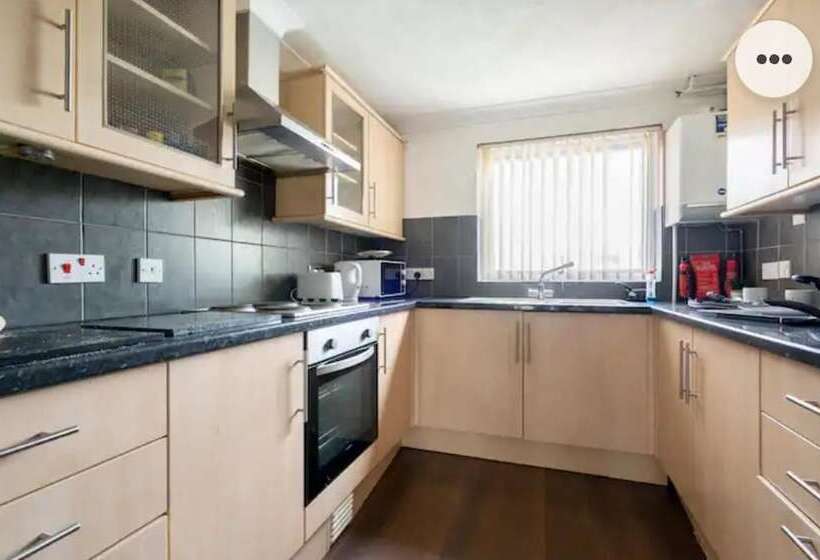 Резиденция 4bed Castle In Medway Free Sports Channel Parking