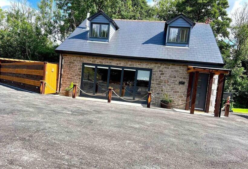 住所 Re Vive At Rhigos Zip World,pen Y Fan, Waterfalls