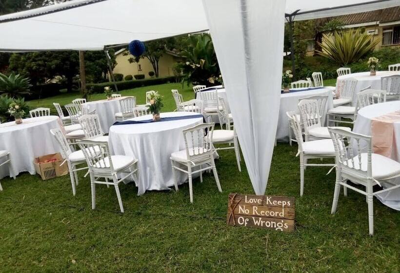 استراحتگاه Jumuia Conference And Country Home