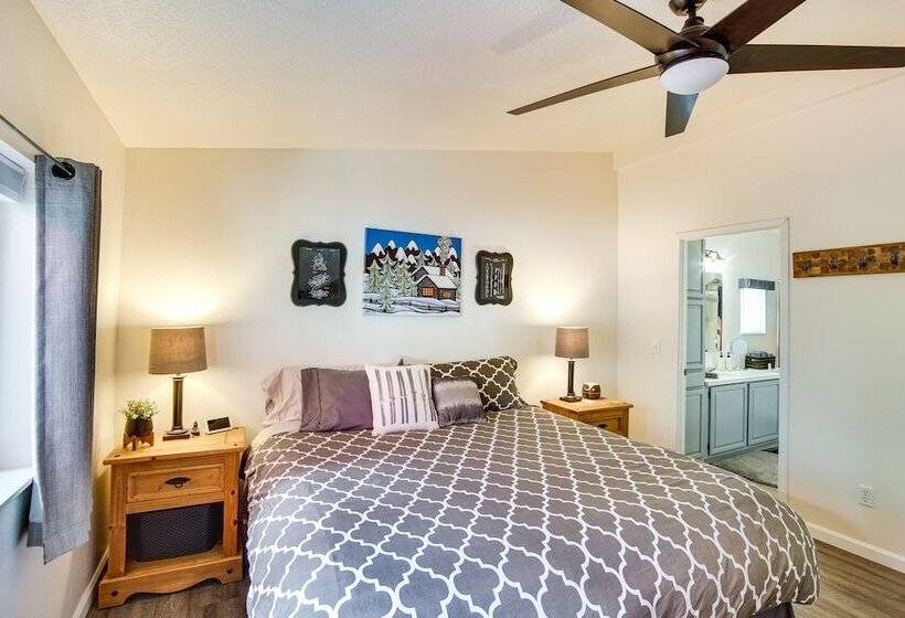 Riverfront Home W/ Deck, Near Mount Rainier!