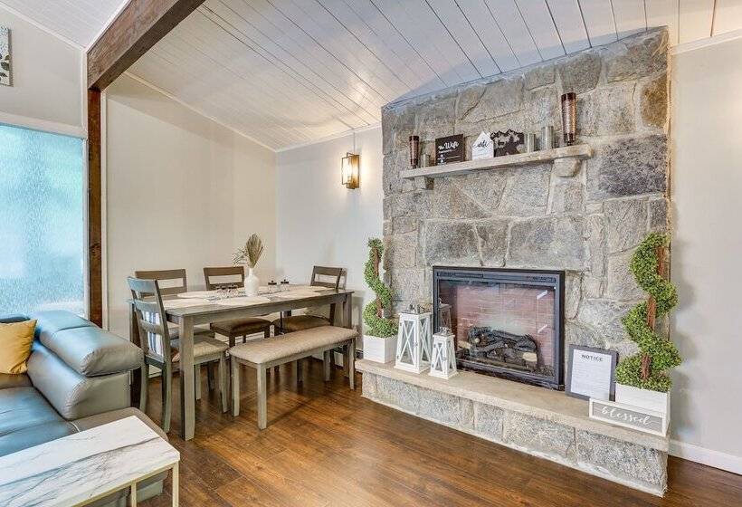 East Stroudsburg Home Near Skiing & Del Water Gap!