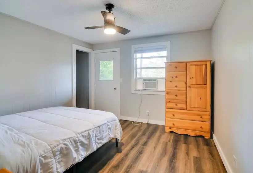 Serene Kimberling City Retreat W/ Boat Dock & Slip