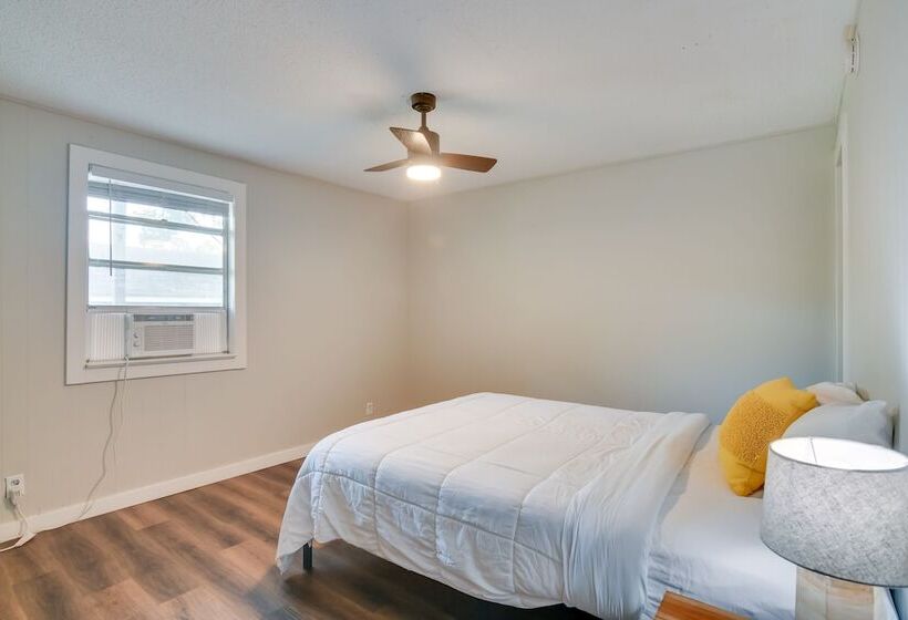 Serene Kimberling City Retreat W/ Boat Dock & Slip