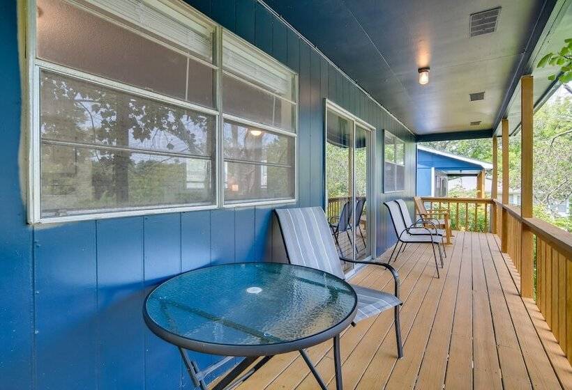 Serene Kimberling City Retreat W/ Boat Dock & Slip