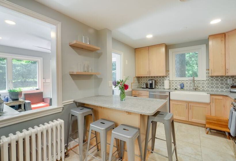 Silver Spring Rental: 8 Mi To Washington, Dc!