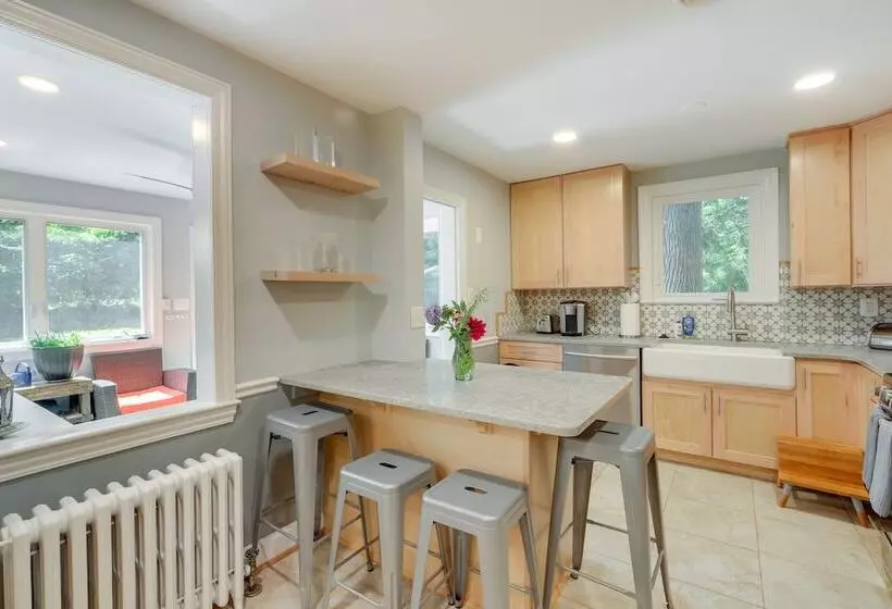 Silver Spring Rental: 8 Mi To Washington, Dc!