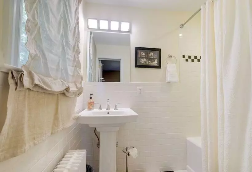 Silver Spring Rental: 8 Mi To Washington, Dc!