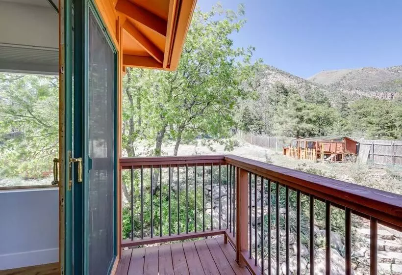 Spacious Flagstaff Cabin W/ Hot Tub & Fire Pit!
