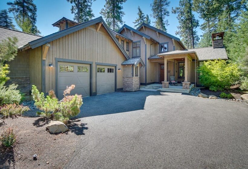 Stunning Cle Elum Retreat W/ Fire Pit & Hot Tub!