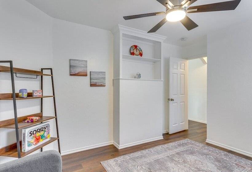 Updated Oklahoma City Home ~ 11 Mi To Bricktown!