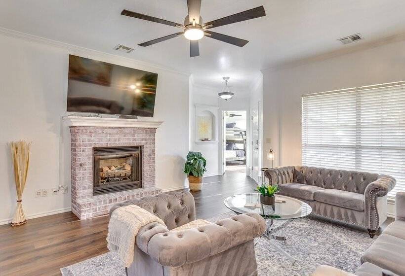 Updated Oklahoma City Home ~ 11 Mi To Bricktown!