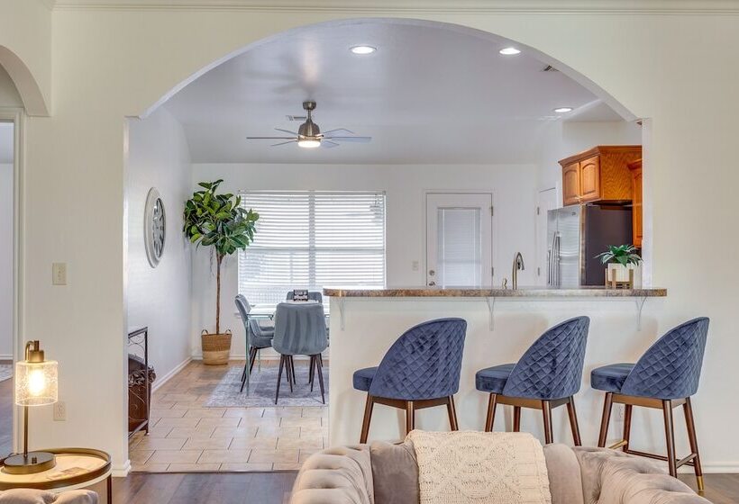 Updated Oklahoma City Home ~ 11 Mi To Bricktown!