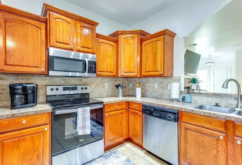 Updated Oklahoma City Home ~ 11 Mi To Bricktown!