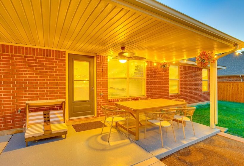 Updated Oklahoma City Home ~ 11 Mi To Bricktown!