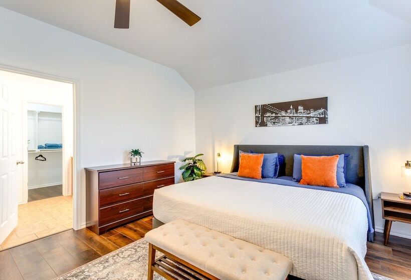 Updated Oklahoma City Home ~ 11 Mi To Bricktown!