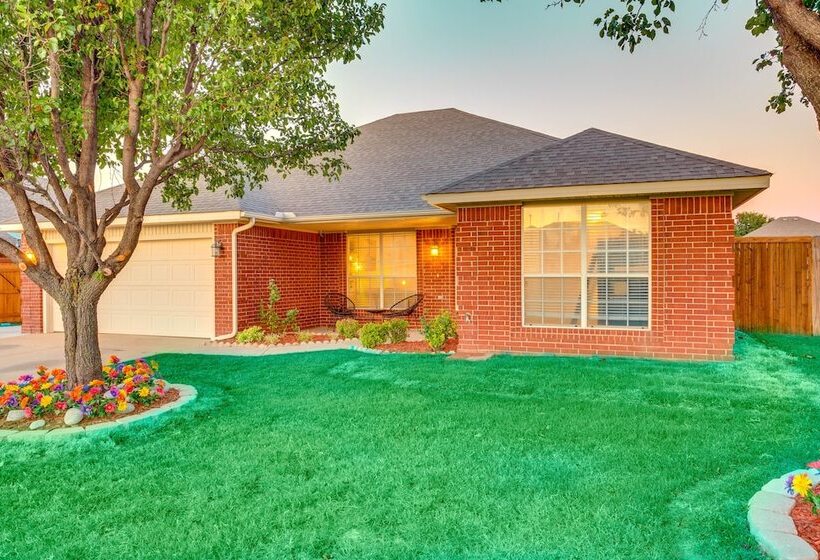 Updated Oklahoma City Home ~ 11 Mi To Bricktown!