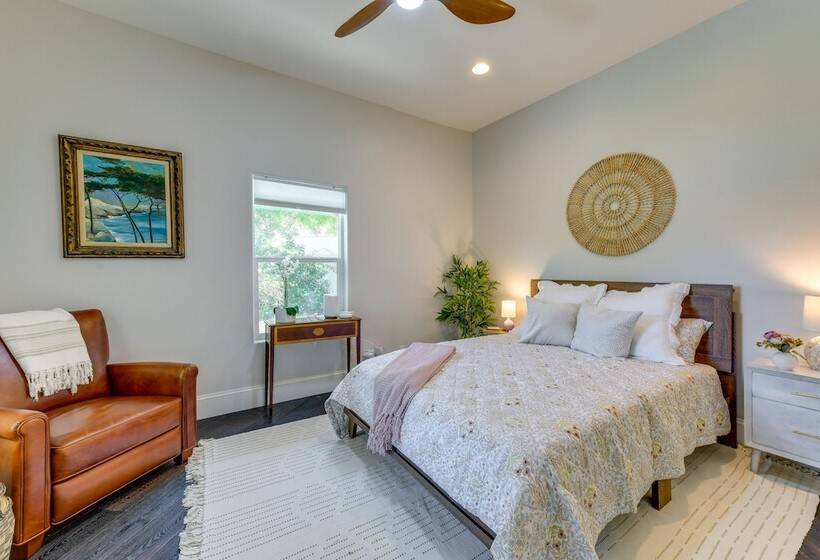 Waterfront Luxury Gilbert Retreat W/ Pool & Spa!